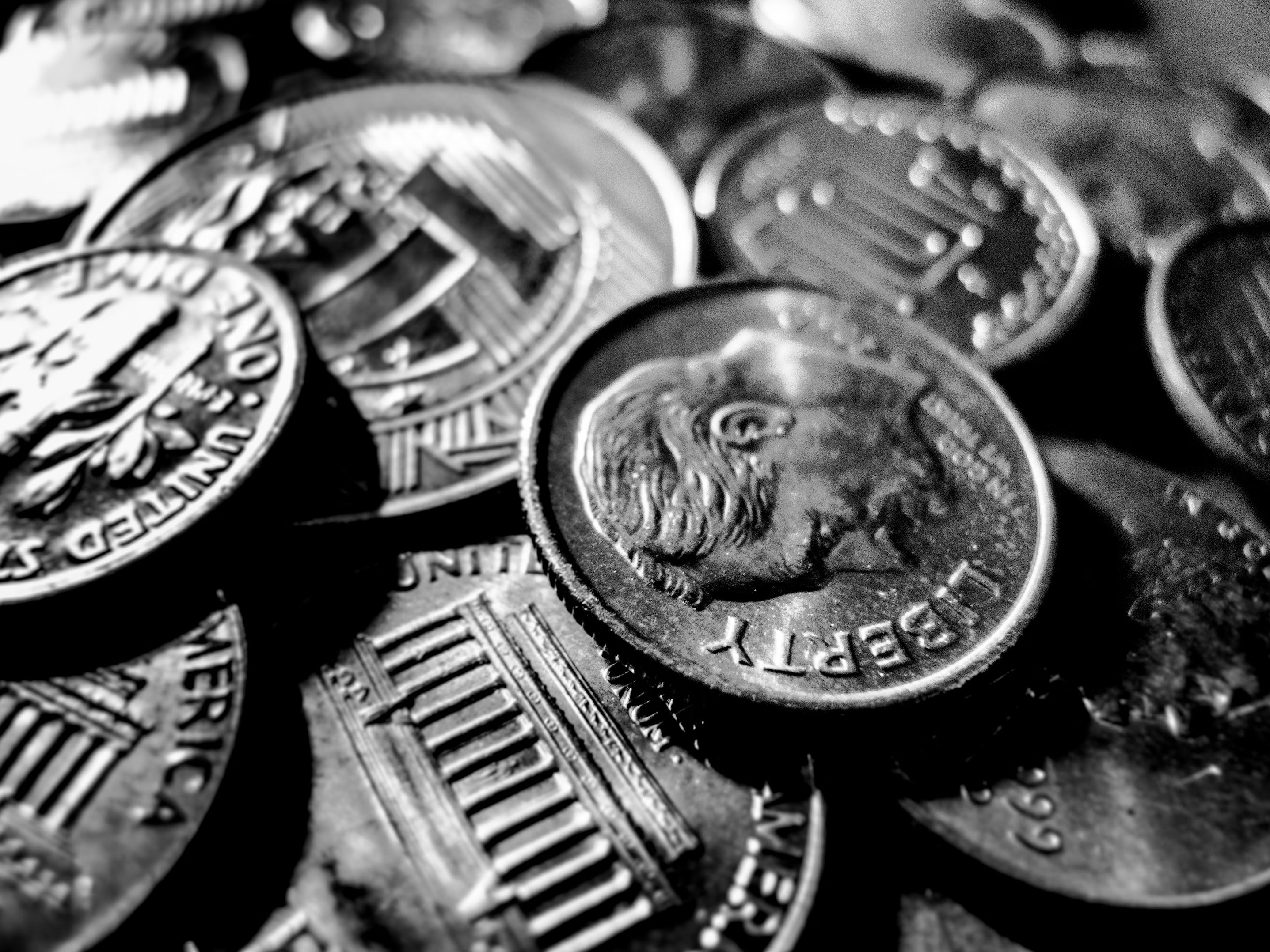 Silver Coins vs. Silver Bars: What Is the Better Option?